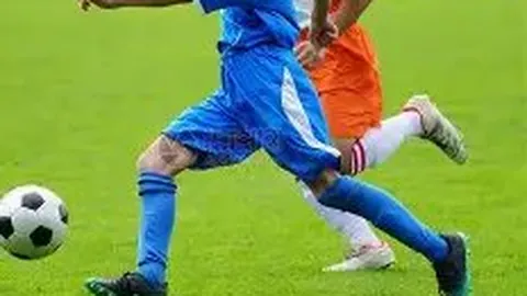 “曼联1-4遭沃特福德逆转，范德贝克立功马奎尔染红离场”